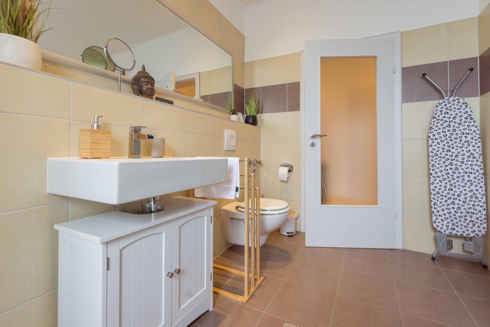 Schillerapartment Hof, Kueche, 24H Digital-Checkin, Parkplatz, Wlan250Mbit Hof  Zewnętrze zdjęcie