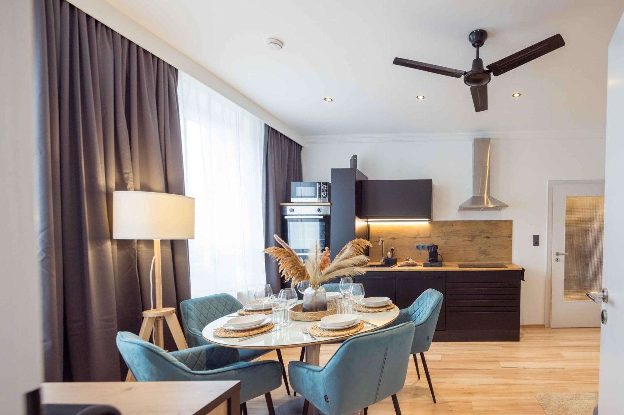 Schillerapartment Hof, Kueche, 24H Digital-Checkin, Parkplatz, Wlan250Mbit Hof  Zewnętrze zdjęcie