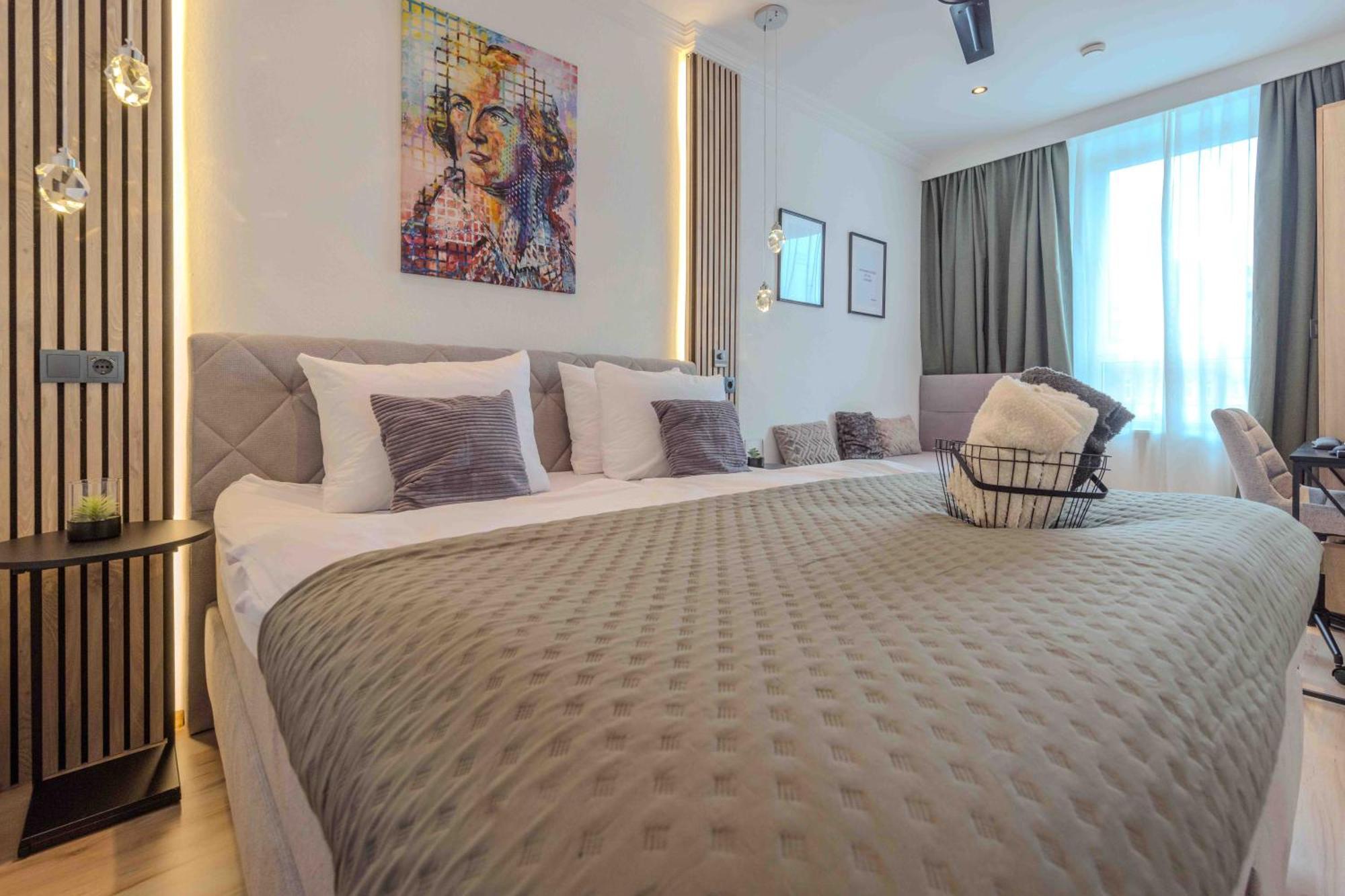 Schillerapartment Hof, Kueche, 24H Digital-Checkin, Parkplatz, Wlan250Mbit Hof  Zewnętrze zdjęcie