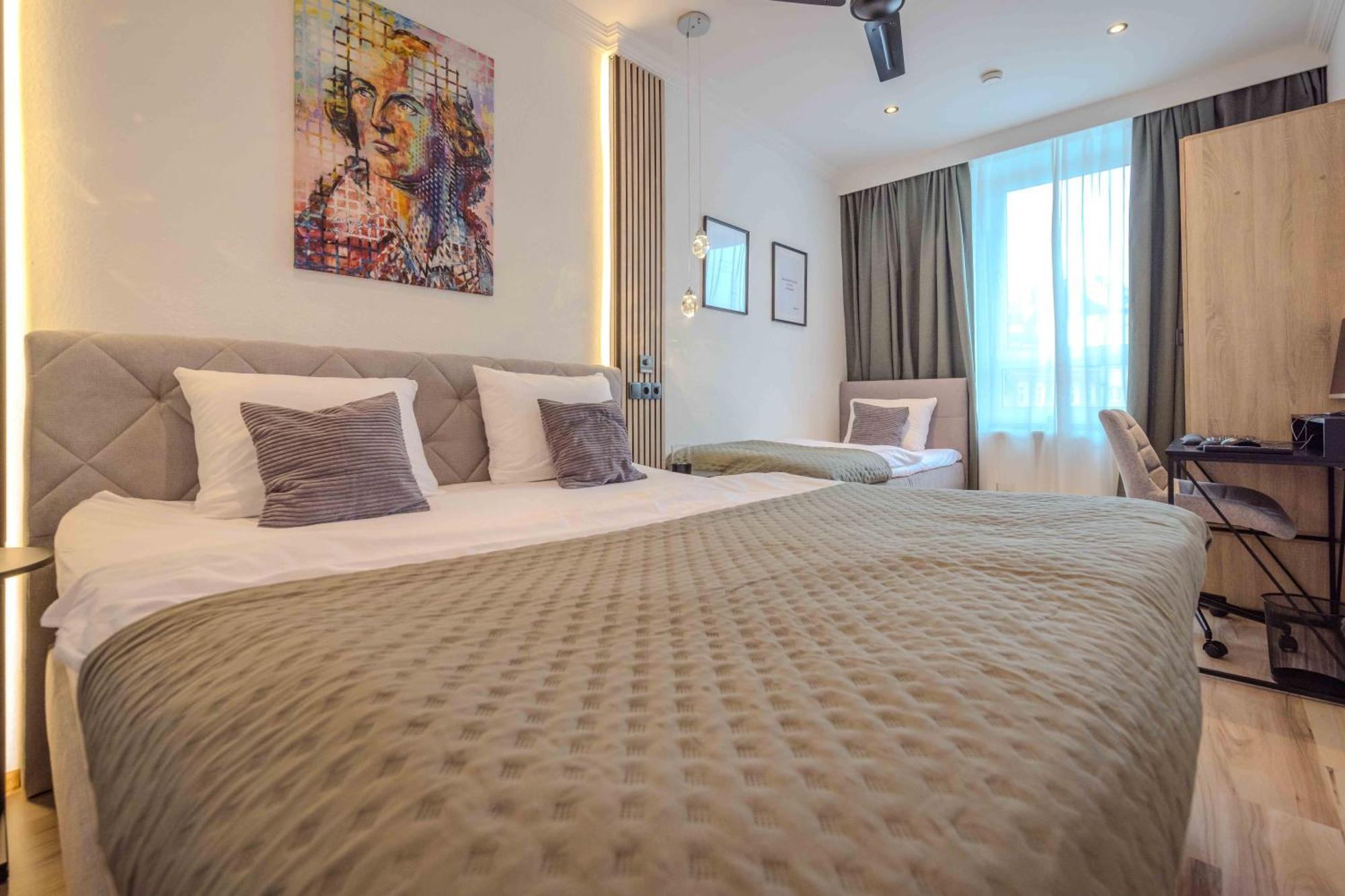Schillerapartment Hof, Kueche, 24H Digital-Checkin, Parkplatz, Wlan250Mbit Hof  Zewnętrze zdjęcie