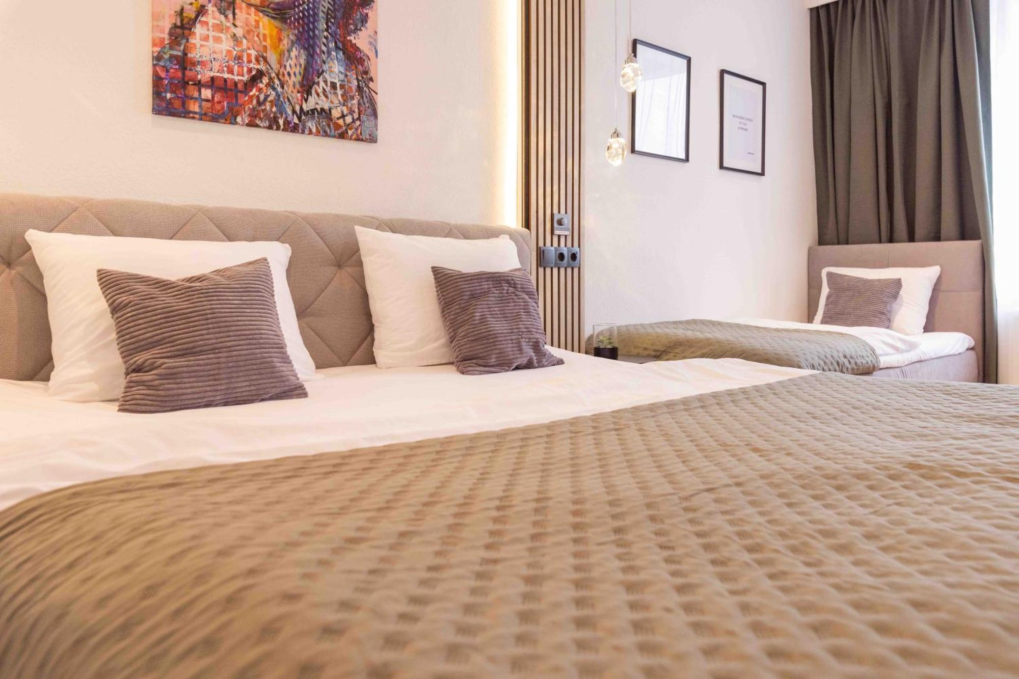 Schillerapartment Hof, Kueche, 24H Digital-Checkin, Parkplatz, Wlan250Mbit Hof  Zewnętrze zdjęcie