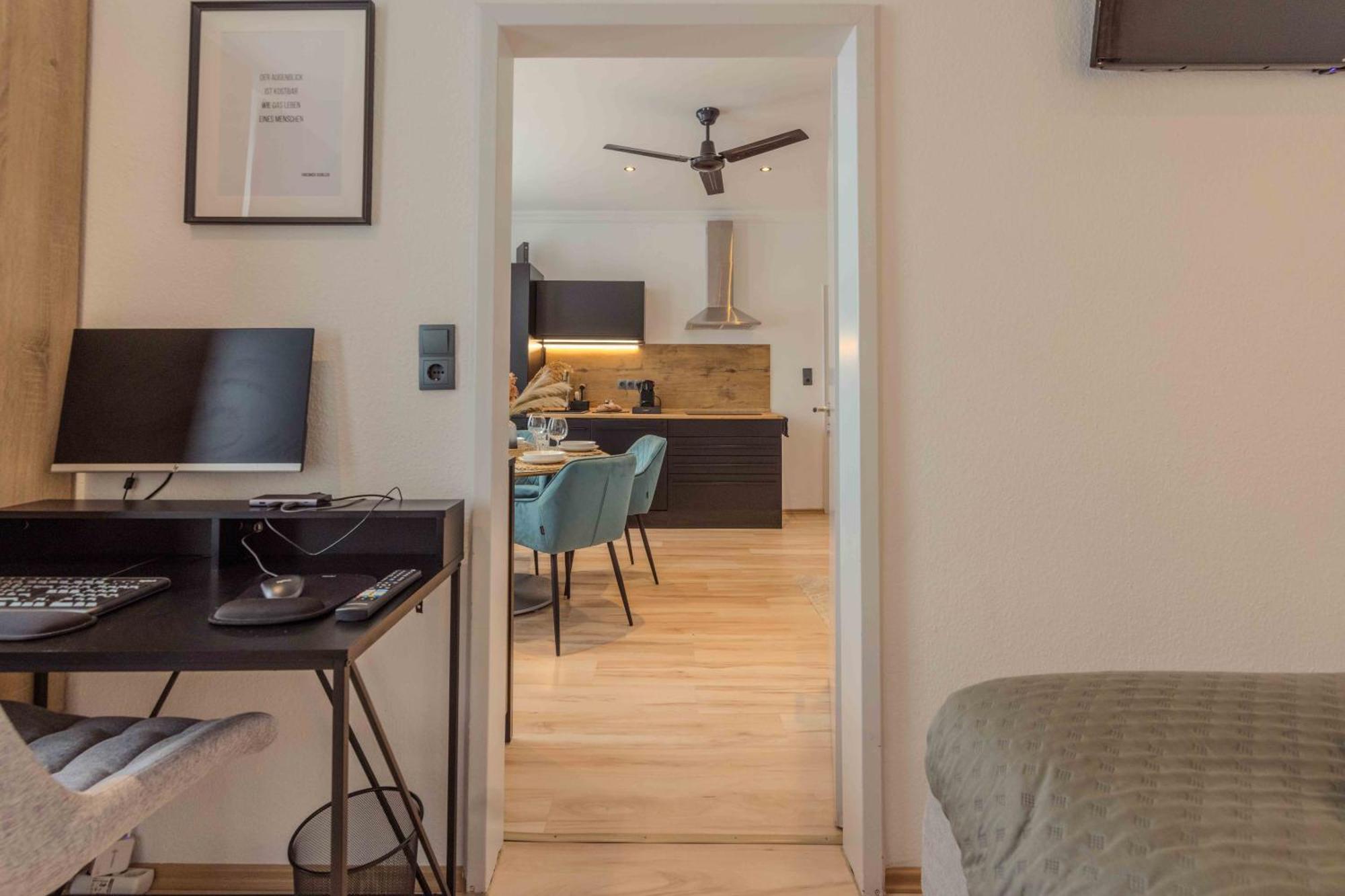 Schillerapartment Hof, Kueche, 24H Digital-Checkin, Parkplatz, Wlan250Mbit Hof  Zewnętrze zdjęcie